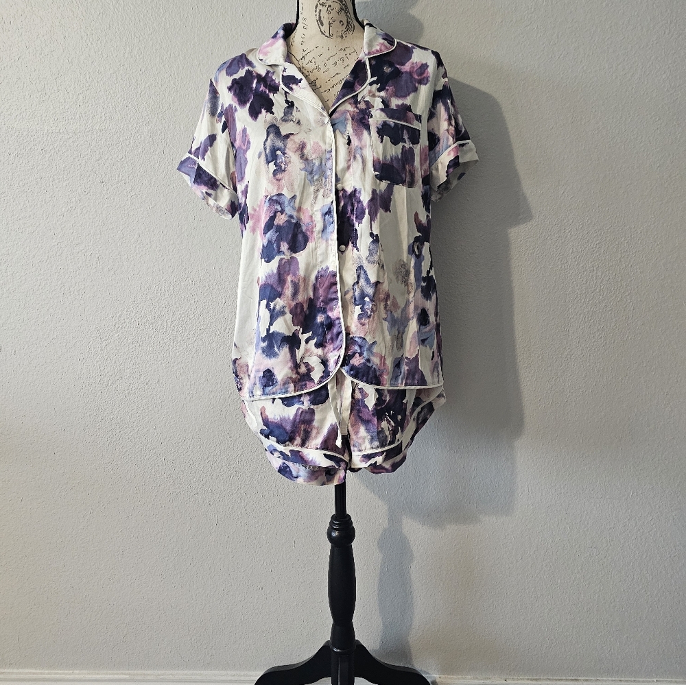 Target's "Star Above" pajama short set, off-white, purple, lilac and pink - Med